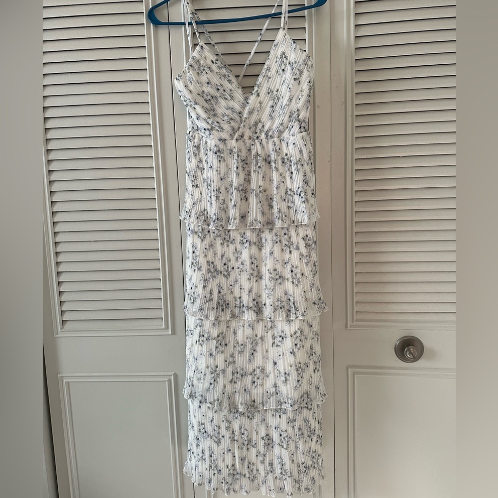Lulus petal party white floral print plisse surplice dress